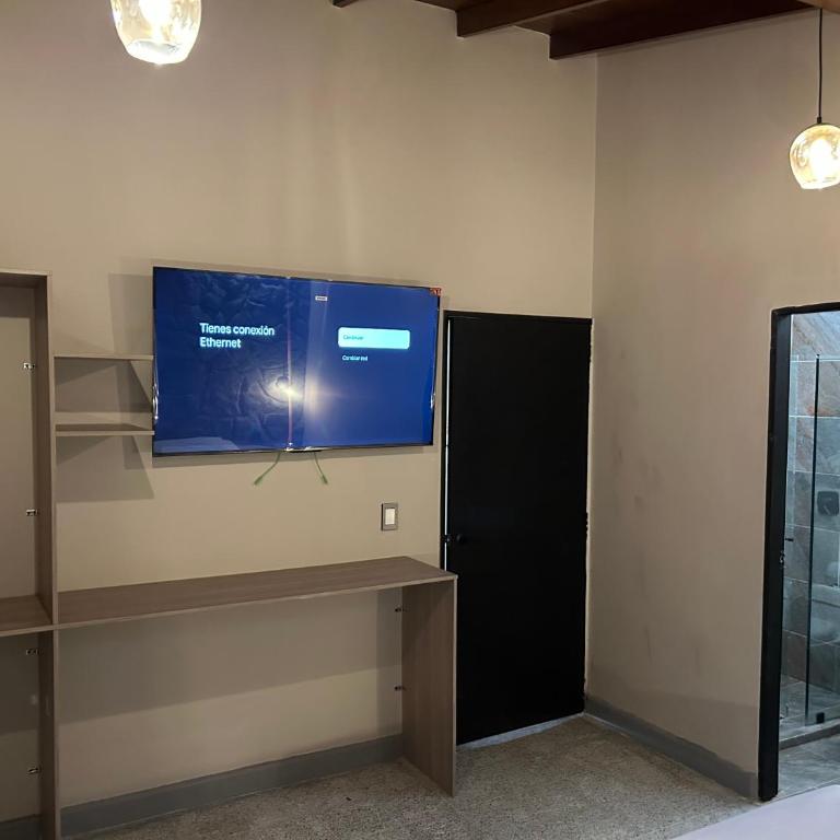 Casa Kyros Boutique - Deluxe Family Room - 11