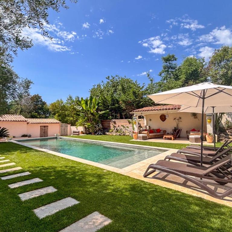 La Dolce Villa 11 sleeps Pool & Landscaped Garden - Villa - 51