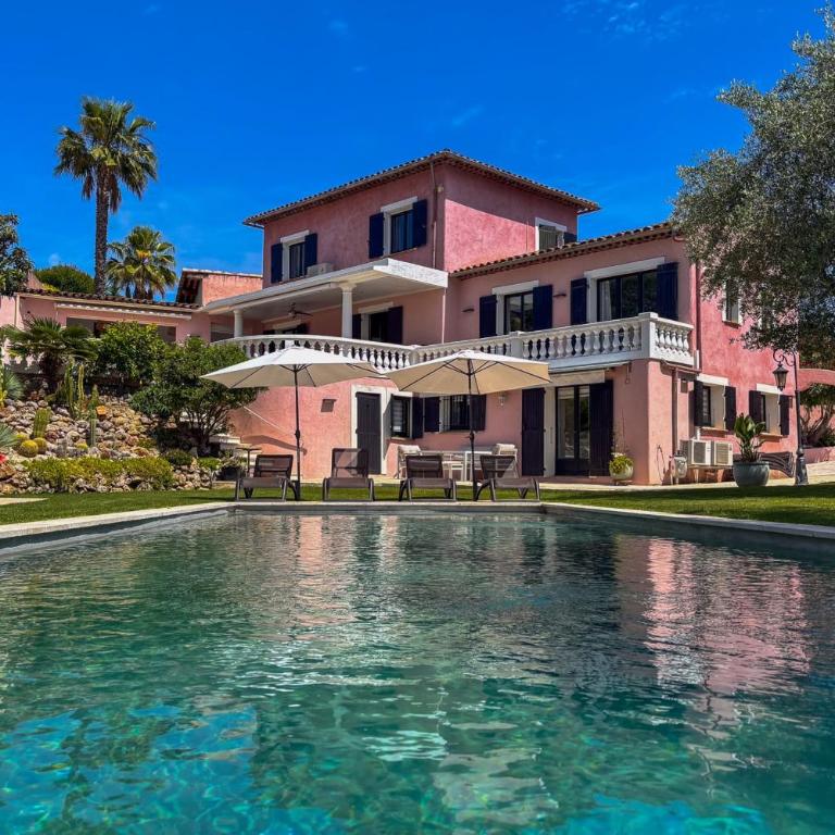 La Dolce Villa 11 sleeps Pool & Landscaped Garden - Villa - 47