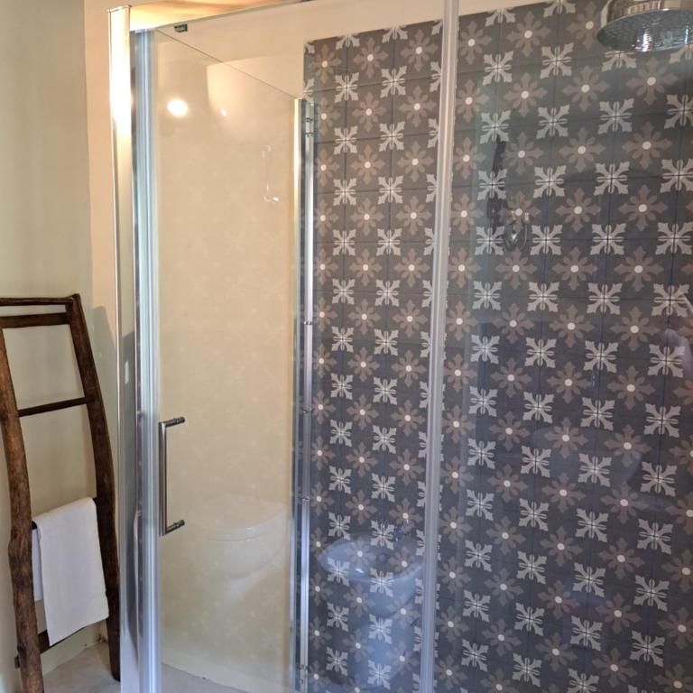 Borgo sulla Visona 7 camere piscina Lucca Toscana - Casa con 7 Camere da Letto - 55