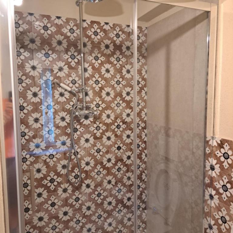 Borgo sulla Visona 7 camere piscina Lucca Toscana - Casa con 7 Camere da Letto - 57