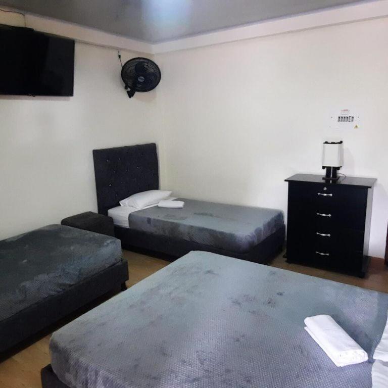 Parque de la Familia - Habitación Triple con baño privado - 4