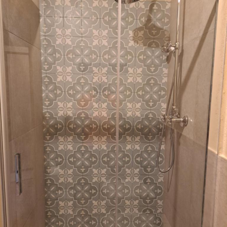 Borgo sulla Visona 7 camere piscina Lucca Toscana - Casa con 7 Camere da Letto - 54