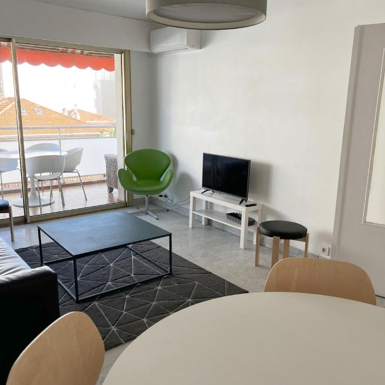 Grand appartement 3 chambres 6-8 personnes proche plages - Juan-les-Pins - Appartement - 17