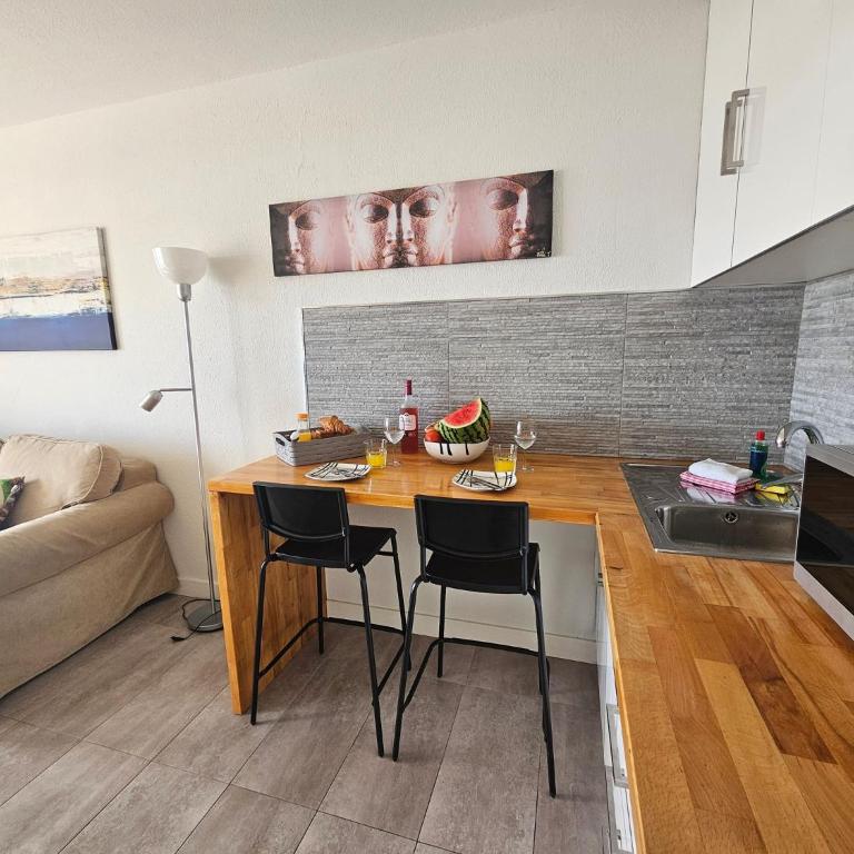 Apartment with Sea View Close to the beach - Apartamento - 4