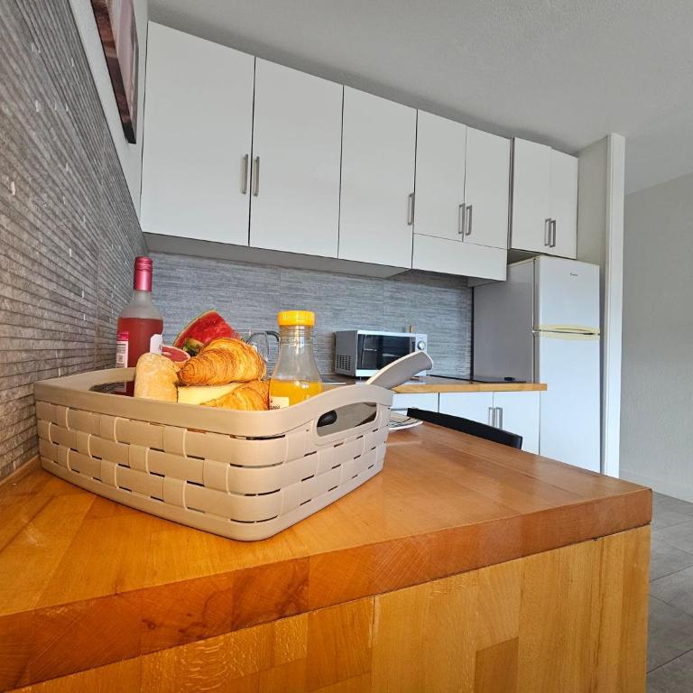 Apartment with Sea View Close to the beach - Apartamento - 7