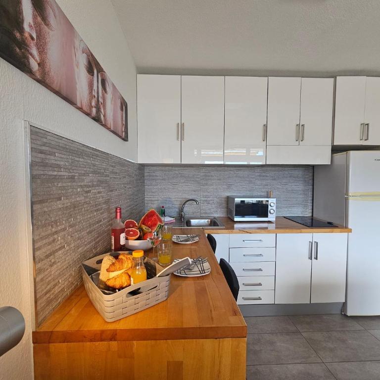 Apartment with Sea View Close to the beach - Apartamento - 8