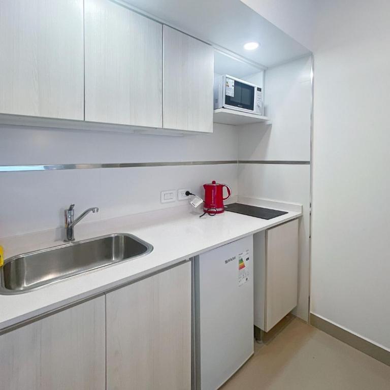 Modern Studio Pool Bar - Apartamento - 11