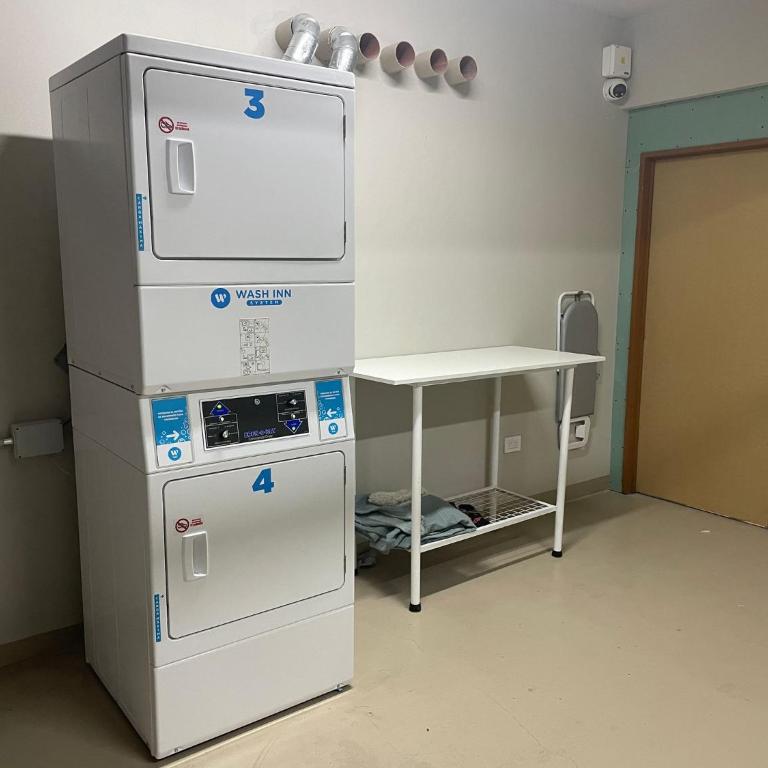 Modern Studio Pool Bar - Apartamento - 22