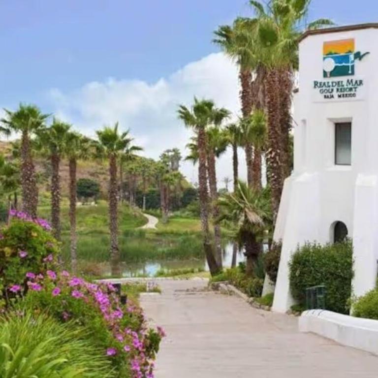 Beach House 8 Tijuana - Three-Bedroom House - 38