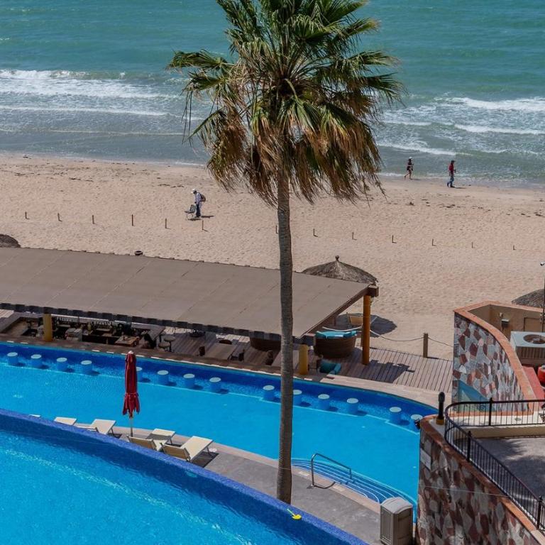 Beachin' Good Time Breeze Oceanfront - Casa - 20