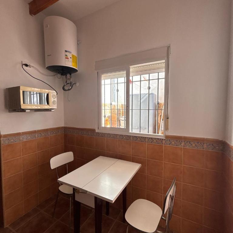 Centro Alicante - Three-Bedroom Apartment - 11