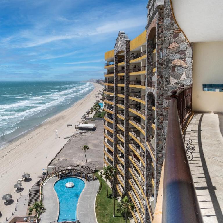 Family Tides Retreat Adorable Spacious Oceanfront Condo - Maison de Vacances - 2