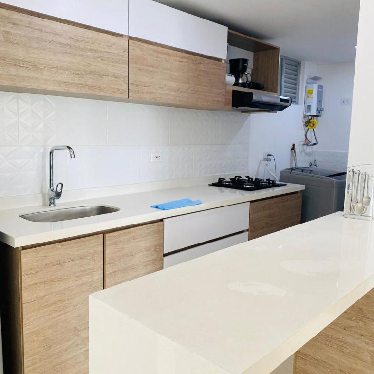 La vida es bella Hermoso Apto Acogedor con Piscina - Apartamento de 3 dormitorios - 2
