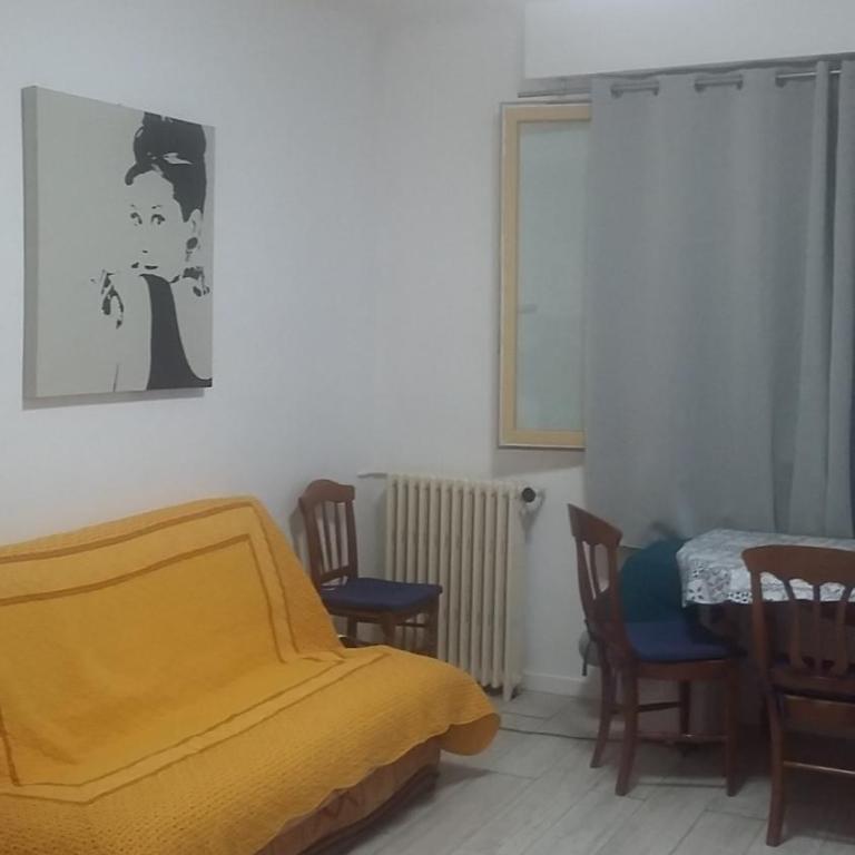 Nice Charmant 2 pièces - Appartement 2 Chambres avec Balcon - 14