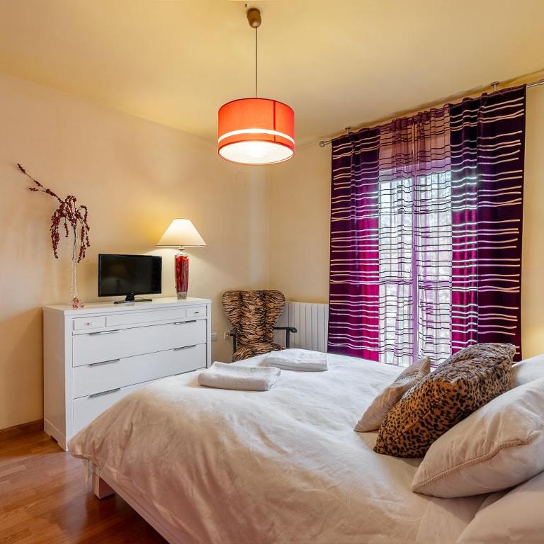 Magnificent apartment in the Albaicín and Sacromonte Parking - Two-Bedroom Apartment - 45