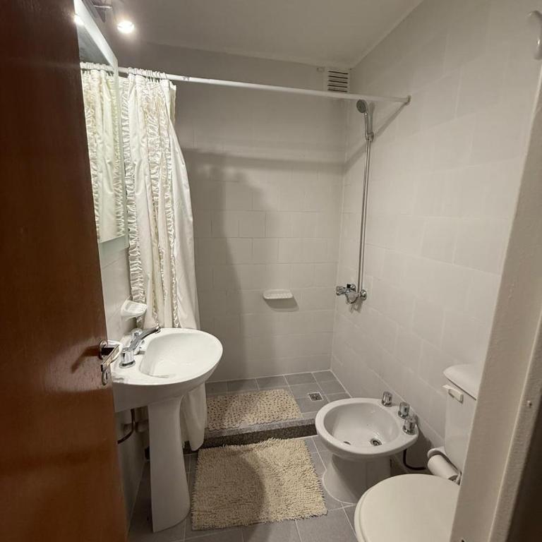 Amplio, luminoso y cerca de todo! - One-Bedroom Apartment - 6