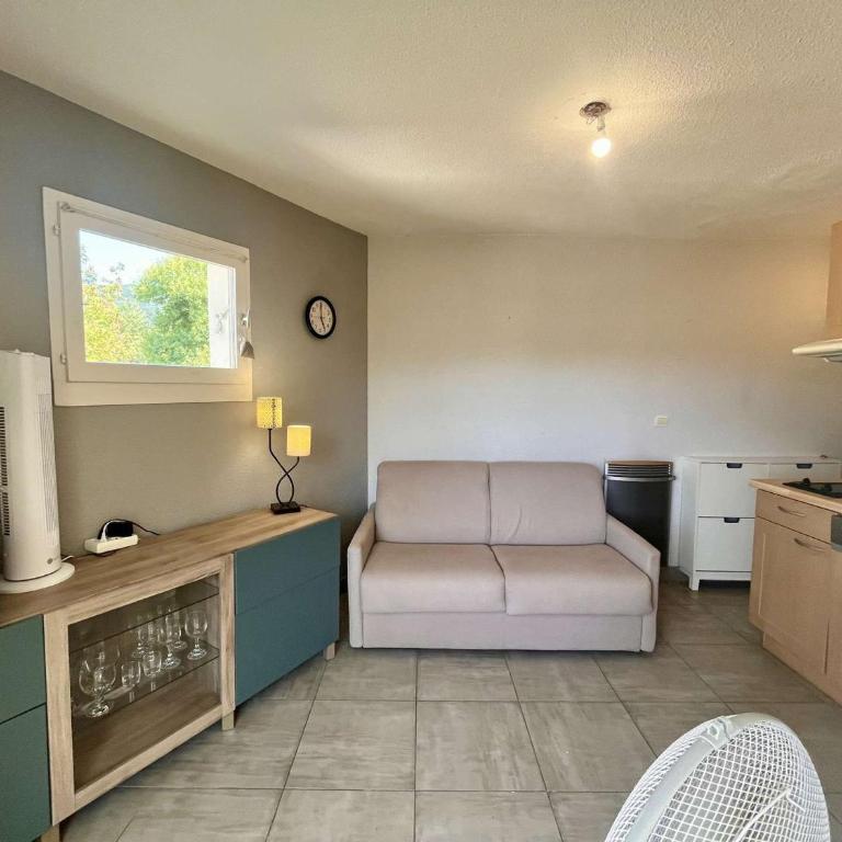 Appartement T2 à Cavalaire, proche plage pour 4 pers, ascenseur inclus - FR-1-226B-242 - Appartamento - 3