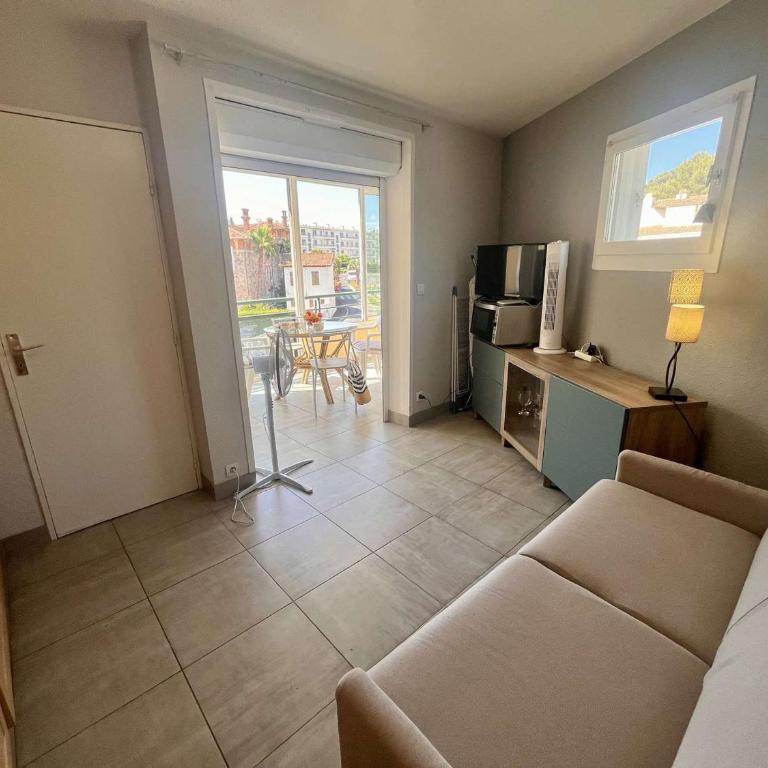 Appartement T2 à Cavalaire, proche plage pour 4 pers, ascenseur inclus - FR-1-226B-242 - Appartamento - 4