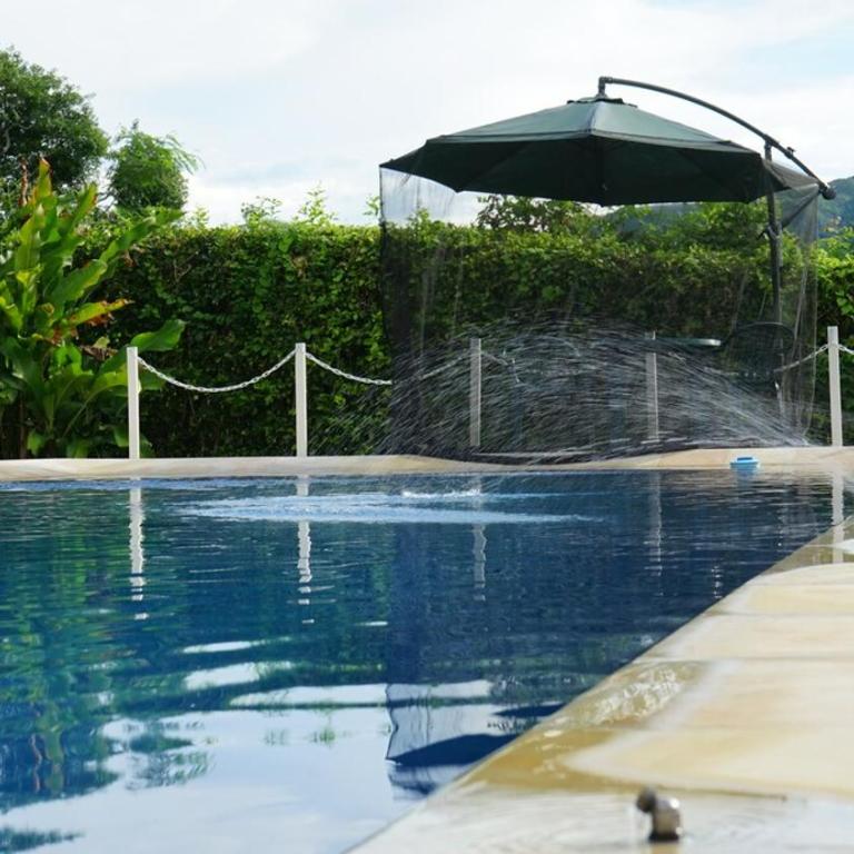 Comfy House with WiFi Pool Jacuzzi in Carmen De Apicala - Casa de 3 dormitorios - 8