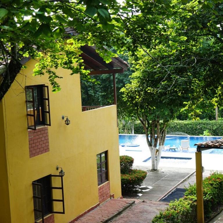 Comfy House with WiFi Pool Jacuzzi in Carmen De Apicala - Casa de 3 dormitorios - 22