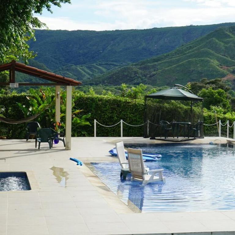 Comfy House with WiFi Pool Jacuzzi in Carmen De Apicala - Casa de 3 dormitorios - 25