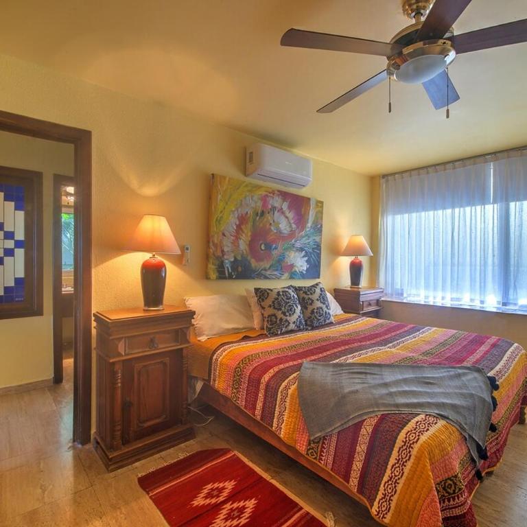Beautiful & Serene Condo beach access - Three-Bedroom House - 24