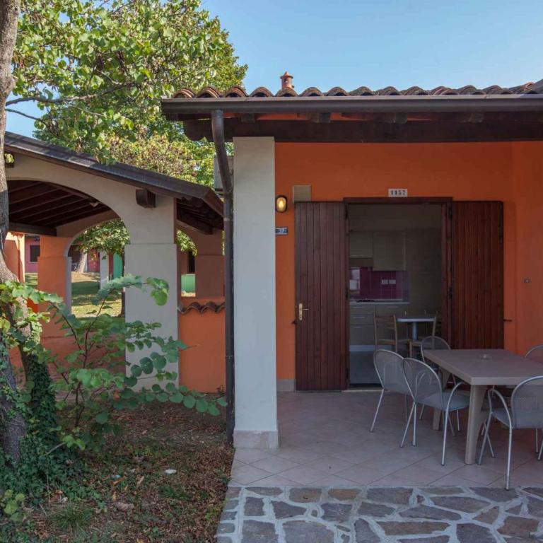 Holiday home in Sirmione - Gardasee 38480 - Bungalow - 4