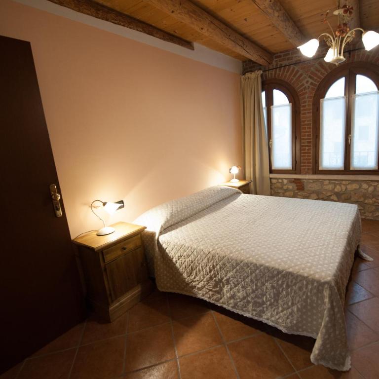Agriturismo Corte Galvani - Camera Matrimoniale/Doppia con Letti Singoli - 3
