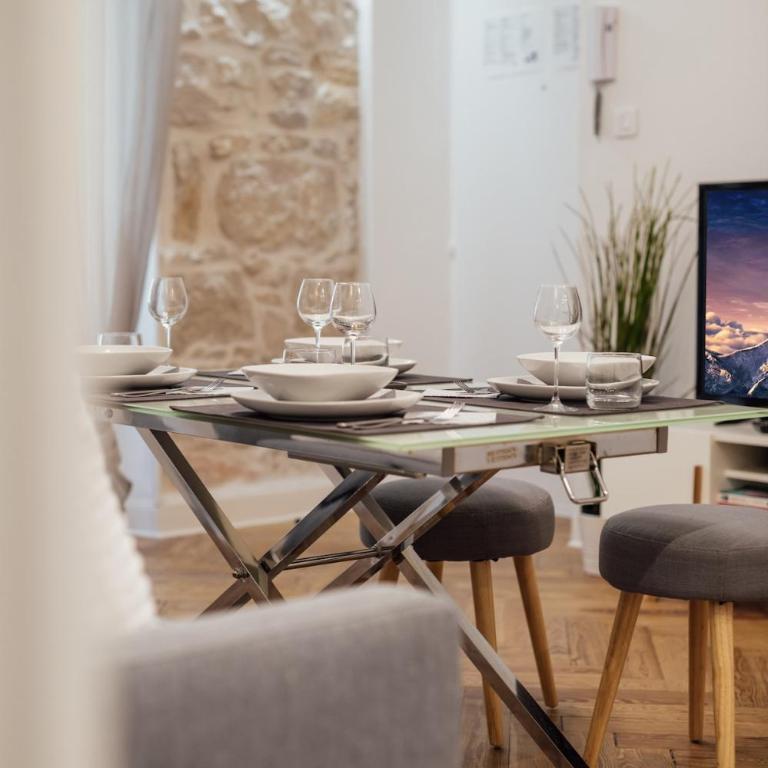 Le Chic, appartement plein centre avec Climatisation - Appartement 2 Chambres - 6