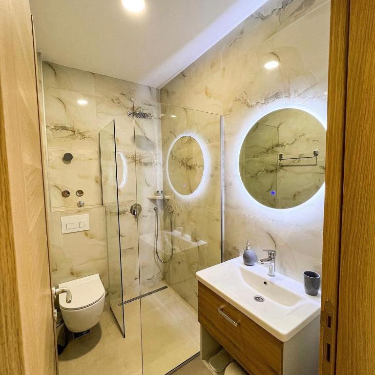 Square Residence & Pool - Two-Bedroom Apartment with Sea View - 4
