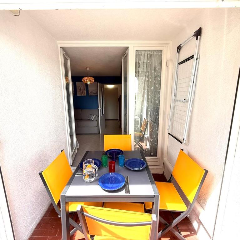 Studio LGM tout confort avec terrasse & parking, Plage à pied - One-Bedroom Apartment - 4