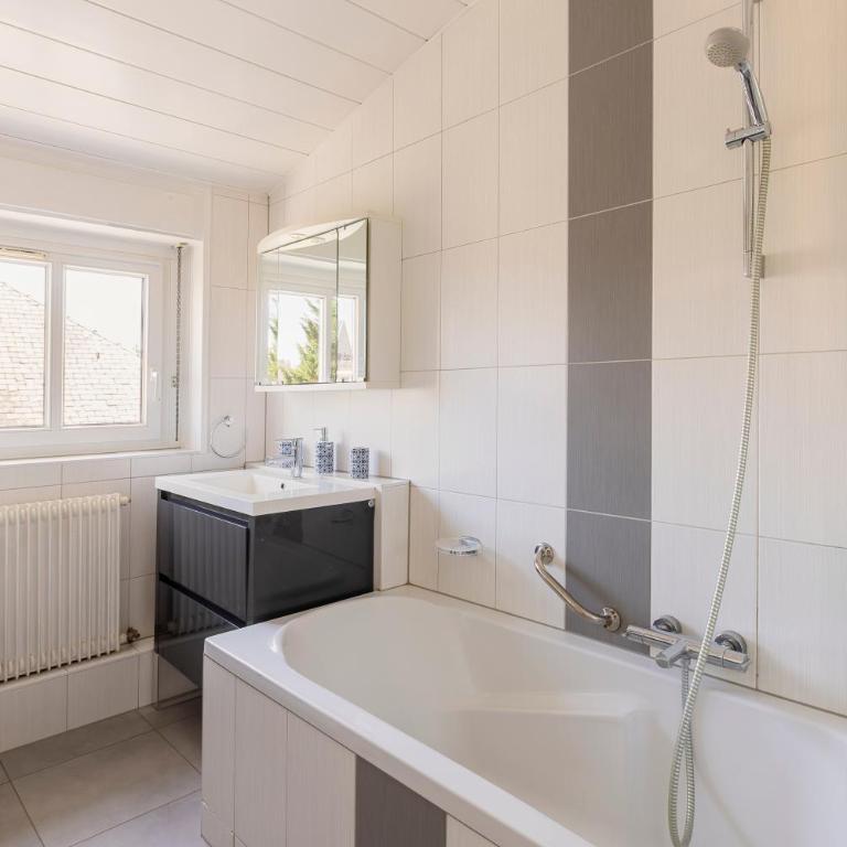 Bel appartement centre climatisé parking privé - Appartement 3 Chambres - 22