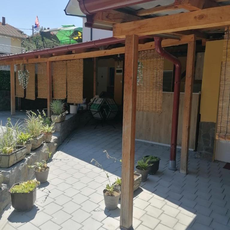 Dedovina - Trokrevetna Soba sa Sopstvenim Kupatilom - 15