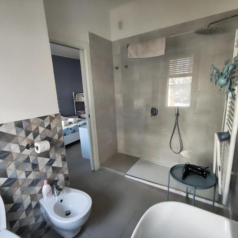Il Giardino di Anna - Charming rooms in Cagliari - Camera Familiare con Bagno Privato - 1