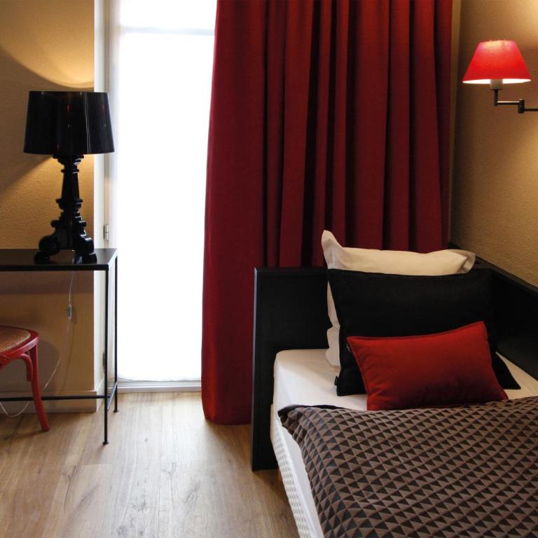 Hotel Roses - Chambre Lits Jumeaux - 9