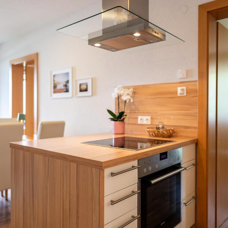 Frühstückspension Götzfried-Hof - Apartment mit 2 Schlafzimmern, Balkon und Seeblick - 4