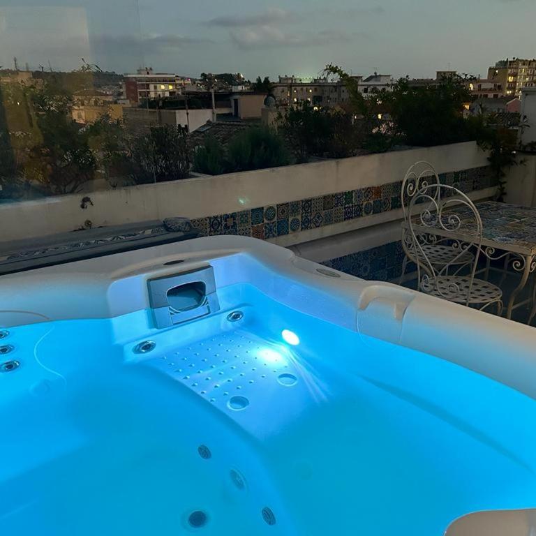 "Bea's Terrace" - Private Jacuzzi and panoramic rooftop in the City Centre - Vacation Home - 2