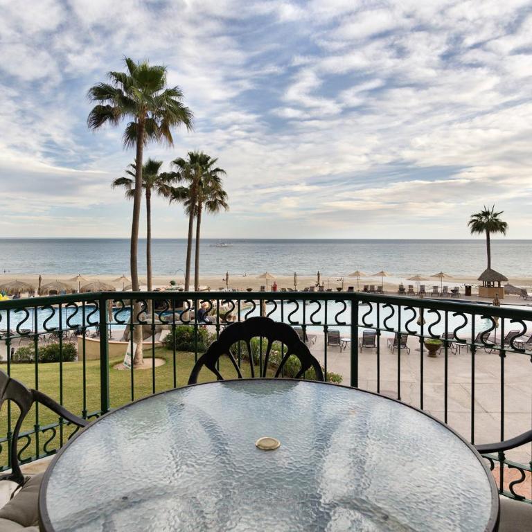 Sea-Shell Hive Refreshing Oceanfront Condo - Vacation Home - 26