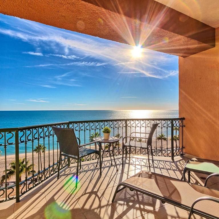 Sea-Shell Hive Refreshing Oceanfront Condo - Vacation Home - 25