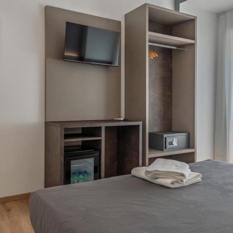 Liliya Rooms - Camera Tripla - 2
