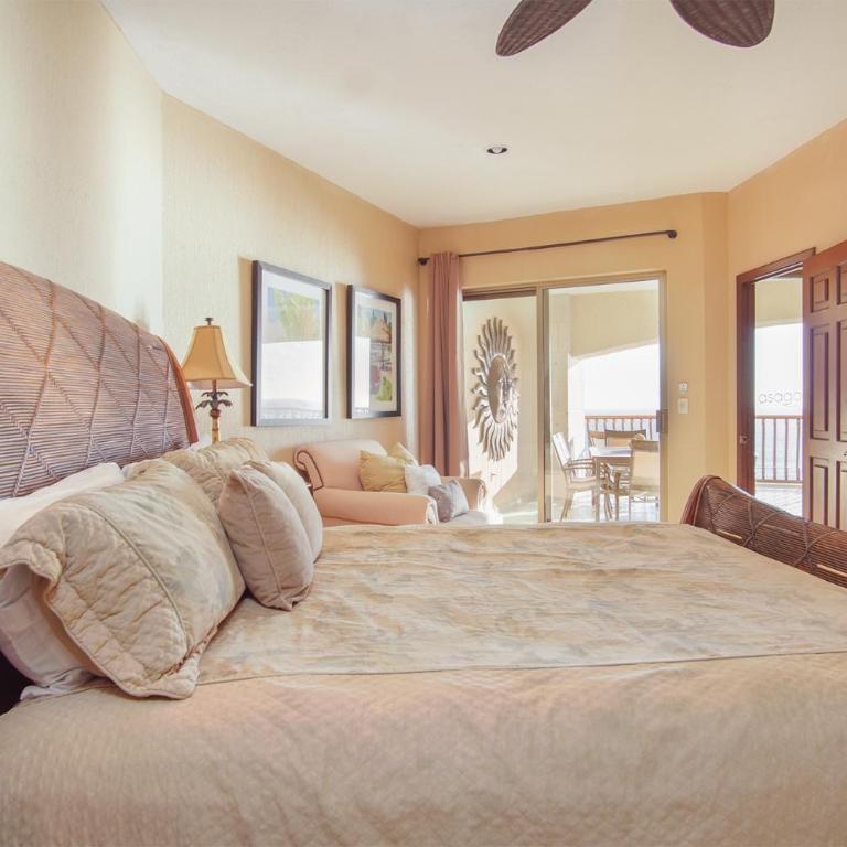 Sunrise Perch Penthouse Nice Decor Large Patio Ocean Front Condo - Casa - 12