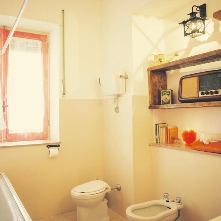 Nomad B&B - Double Room with Private Bathroom - 8