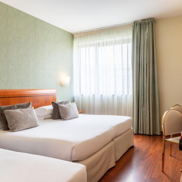 Hotel Palace Verona - Camera Matrimoniale Superior con Letto Supplementare - 3