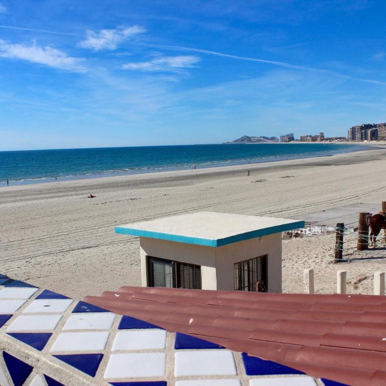 Mid-century Ocean View Apartment - Casa - 22