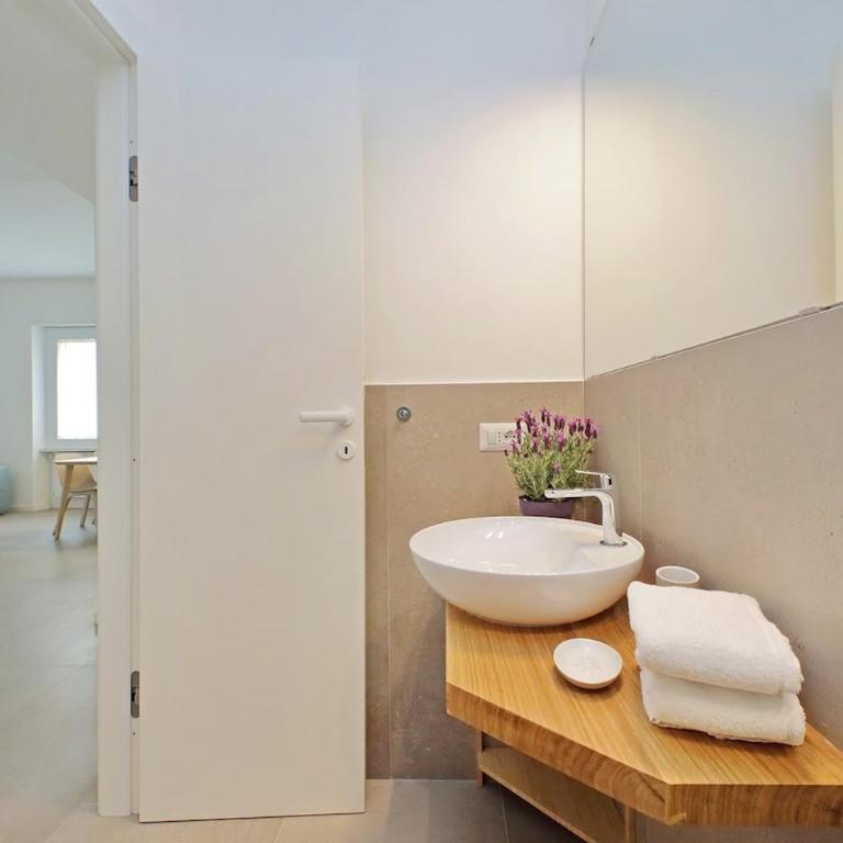 Brand New Modern Apt 2 Stops to Colosseum - Appartamento con 2 Camere da Letto - 5