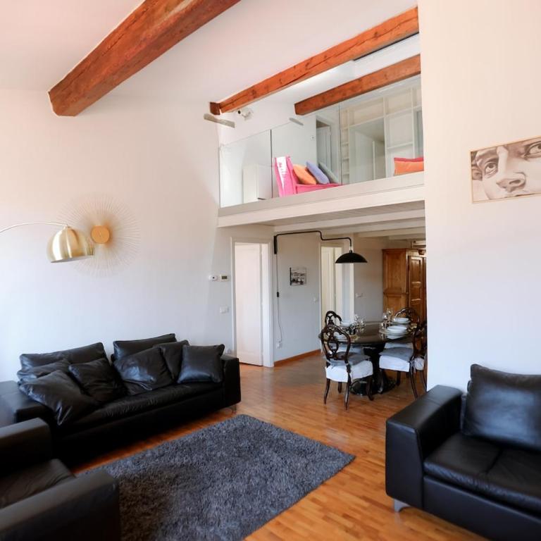 Palazzo Vecchio - LIFT - Jacuzzi - Two-Bedroom Apartment - 1