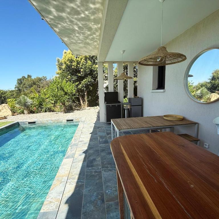 Beautiful villa with sea view - Villa - 29