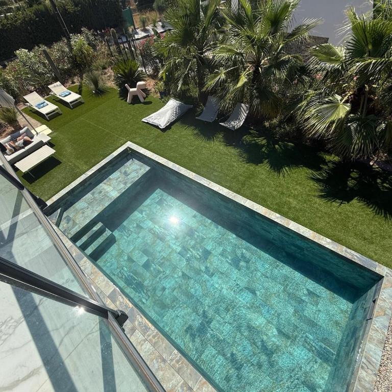Beautiful villa with sea view - Villa - 37