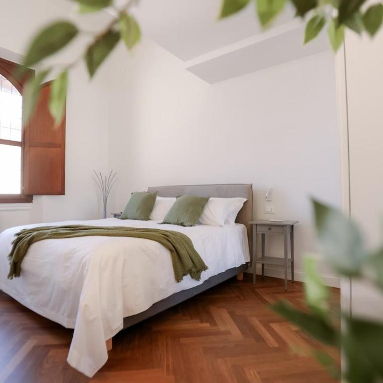 Prestige Florence -Balcony -Lift - Apartment - 7